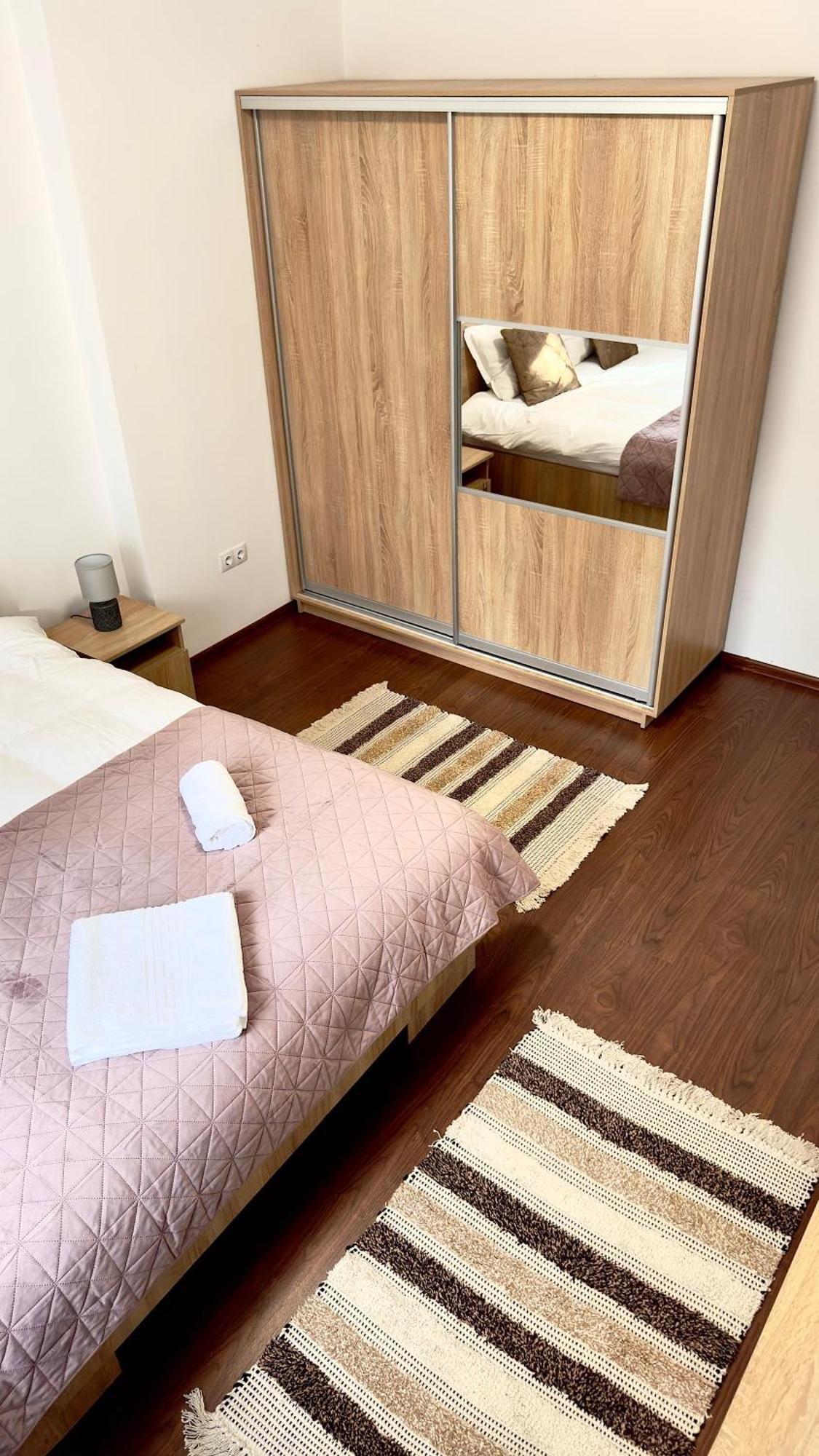 Phoenix Central Apartments Sibiu Bagian luar foto