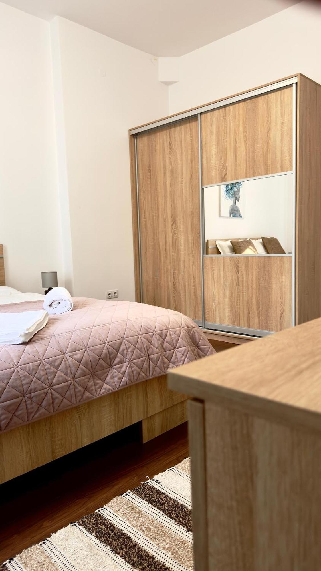 Phoenix Central Apartments Sibiu Bagian luar foto